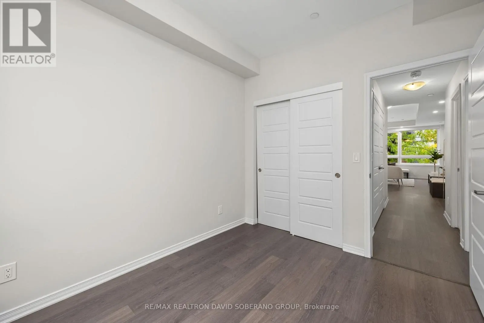 202 - 1120 BRIAR HILL AVENUE