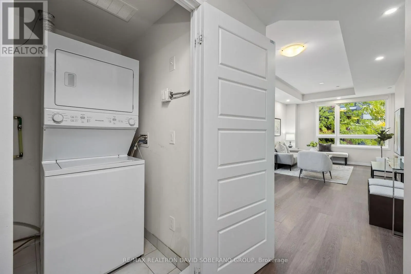 202 - 1120 BRIAR HILL AVENUE