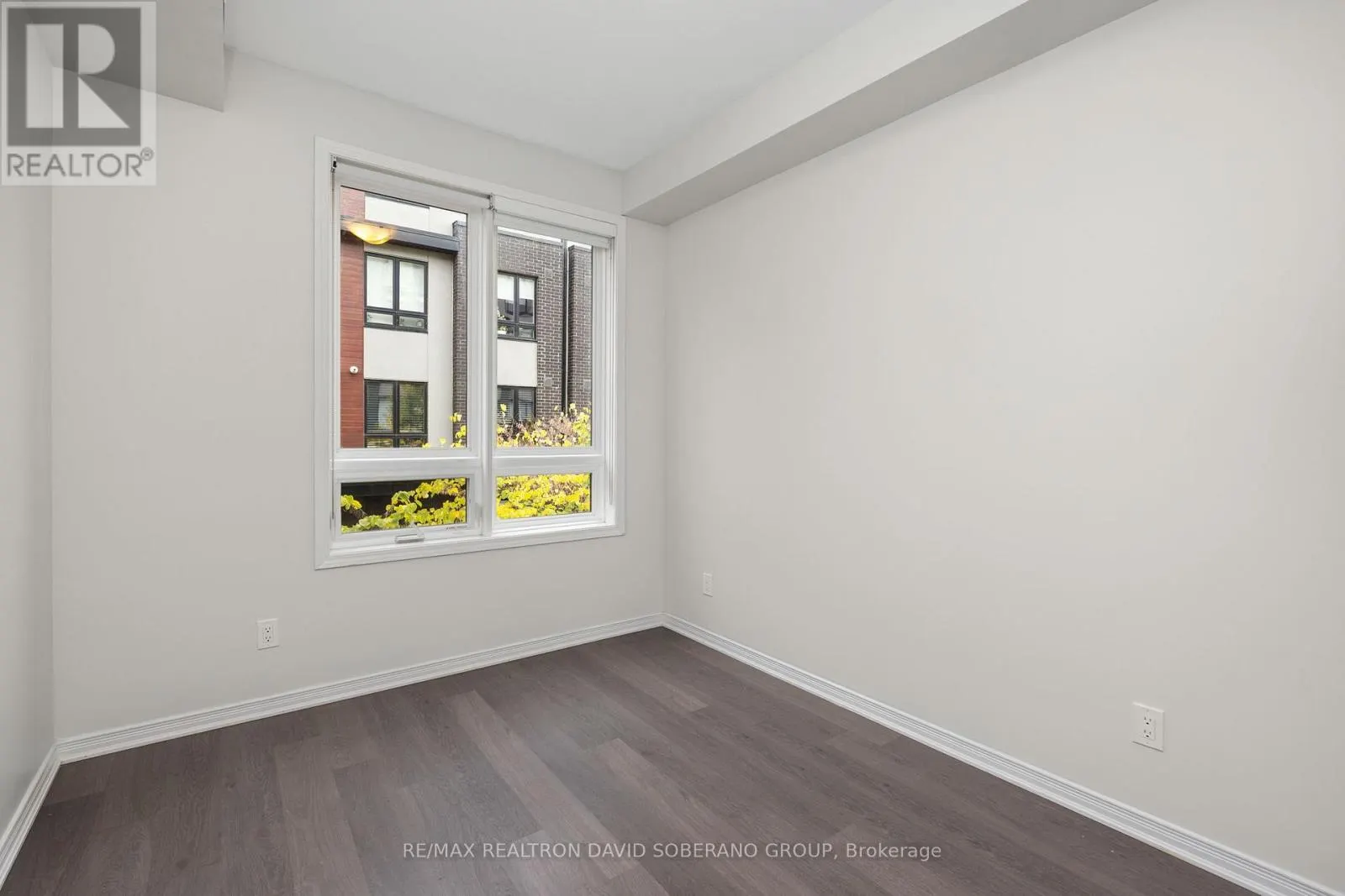 202 - 1120 BRIAR HILL AVENUE