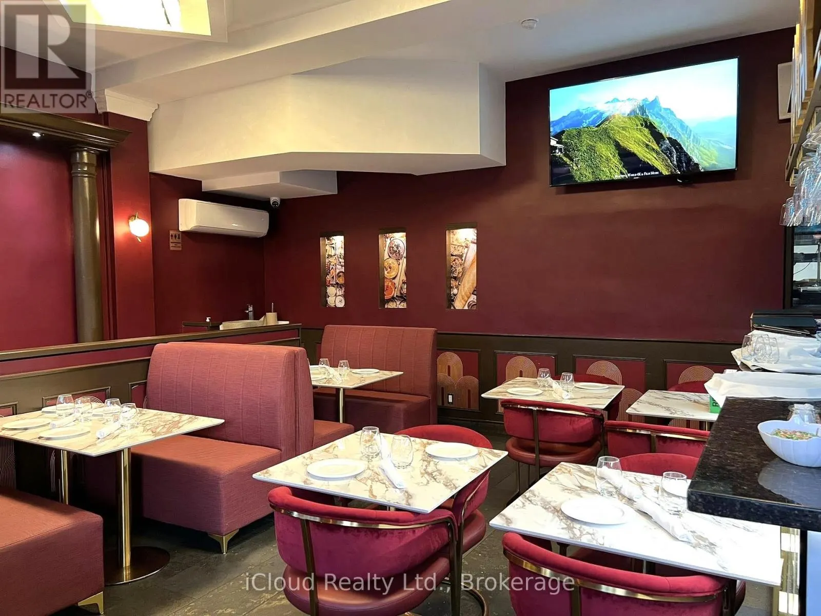 231 LAKESHORE ROAD E