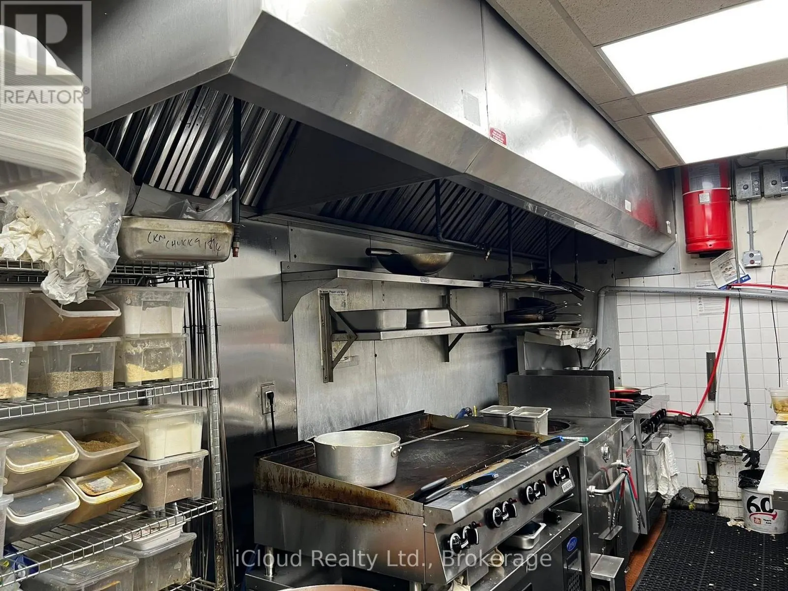 231 LAKESHORE ROAD E