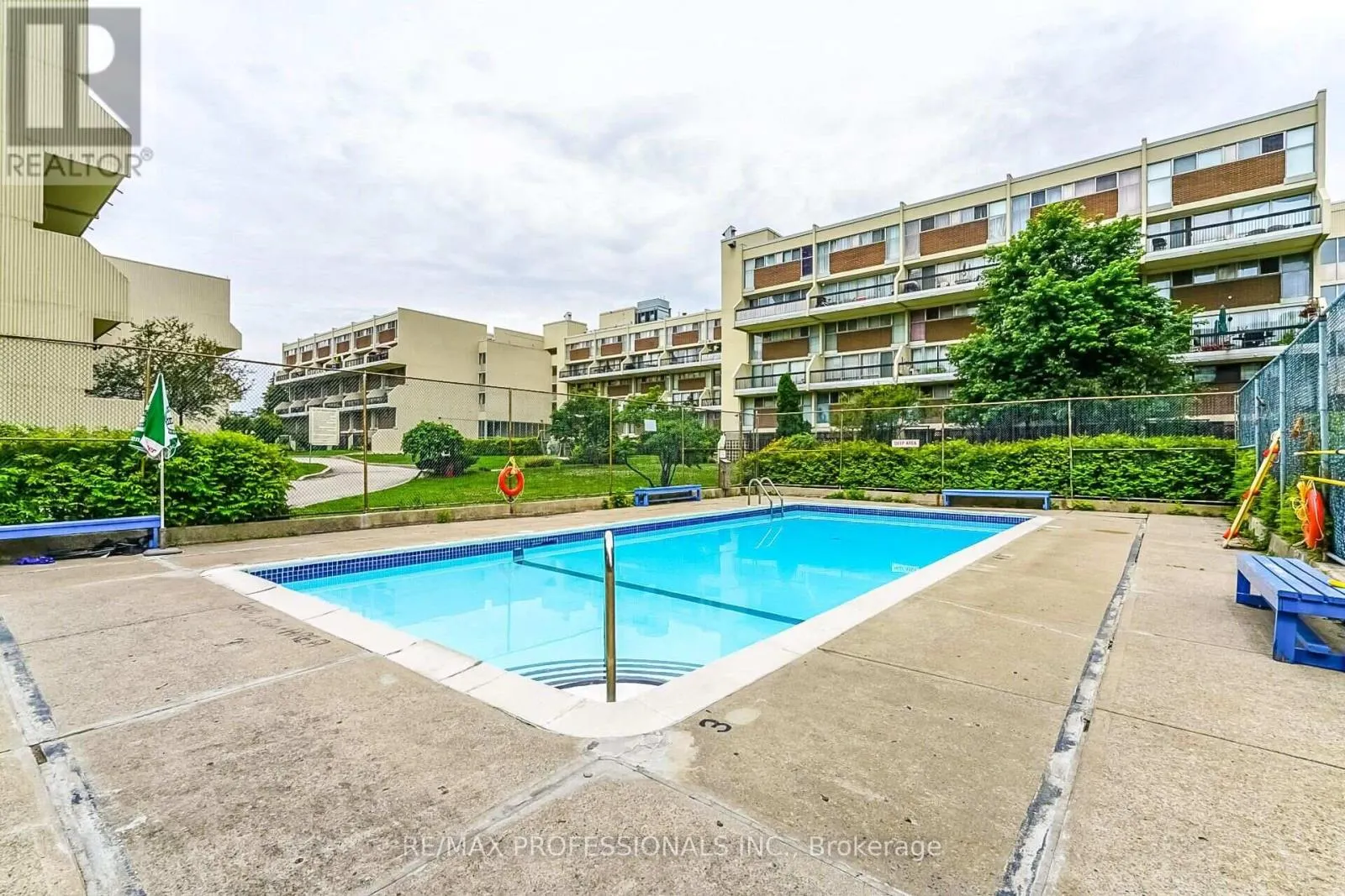 326B - 364 THE EAST MALL