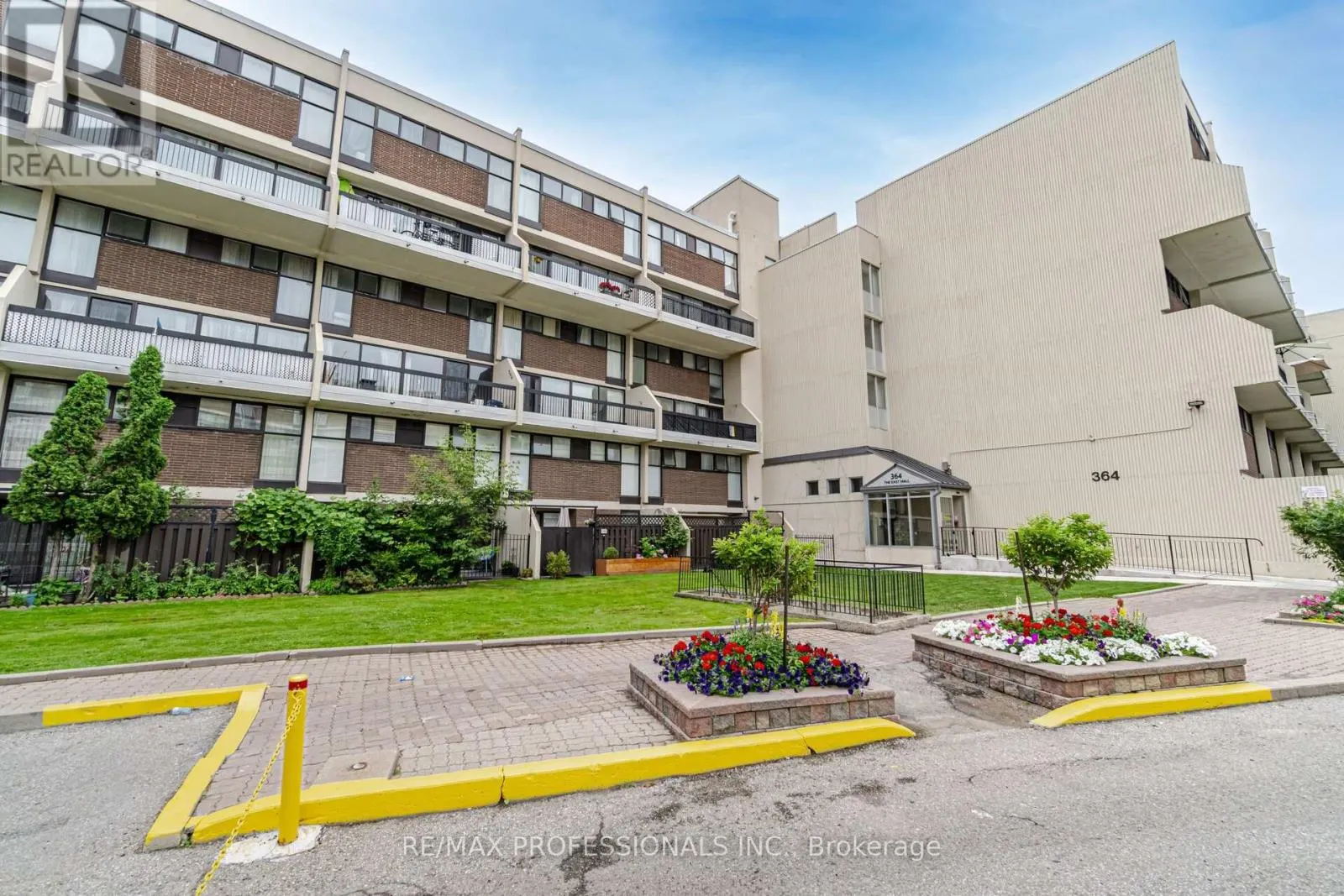 326B - 364 THE EAST MALL