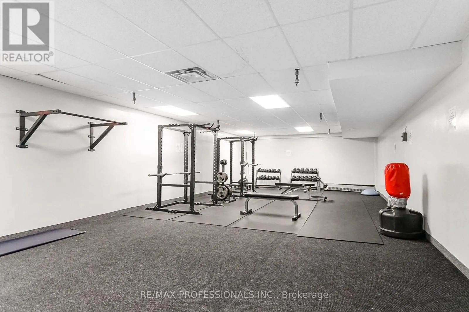 326B - 364 THE EAST MALL