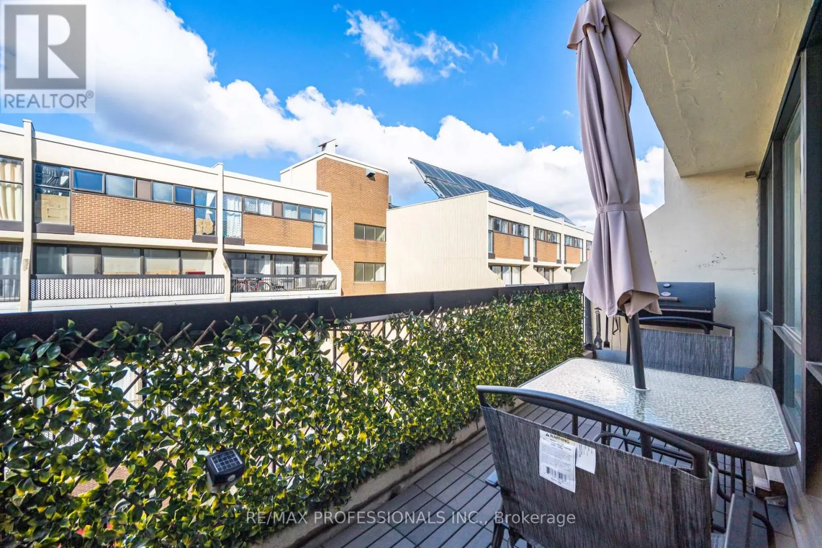 326B - 364 THE EAST MALL