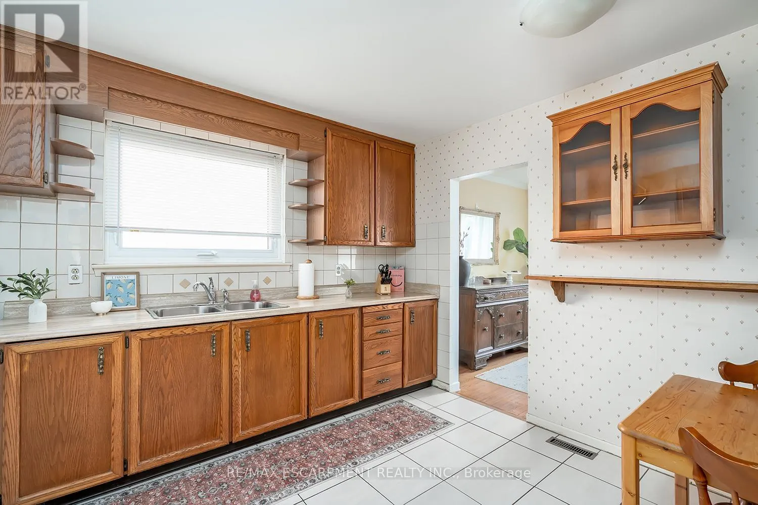 652 ARDLEIGH CRESCENT