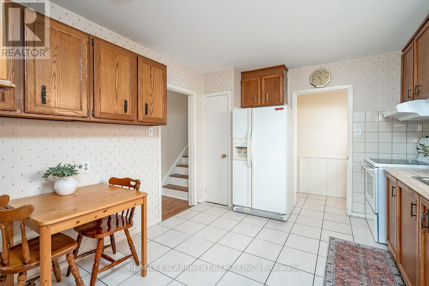 652 ARDLEIGH CRESCENT