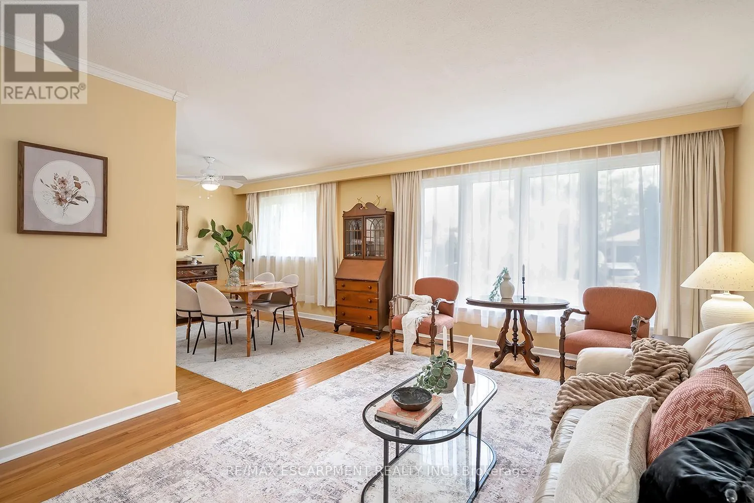 652 ARDLEIGH CRESCENT