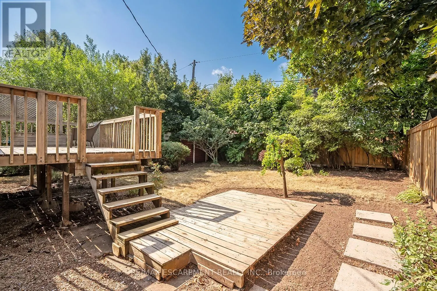 652 ARDLEIGH CRESCENT