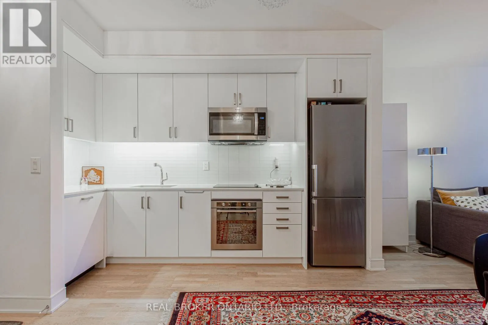 161 - 1575 LAKESHORE ROAD