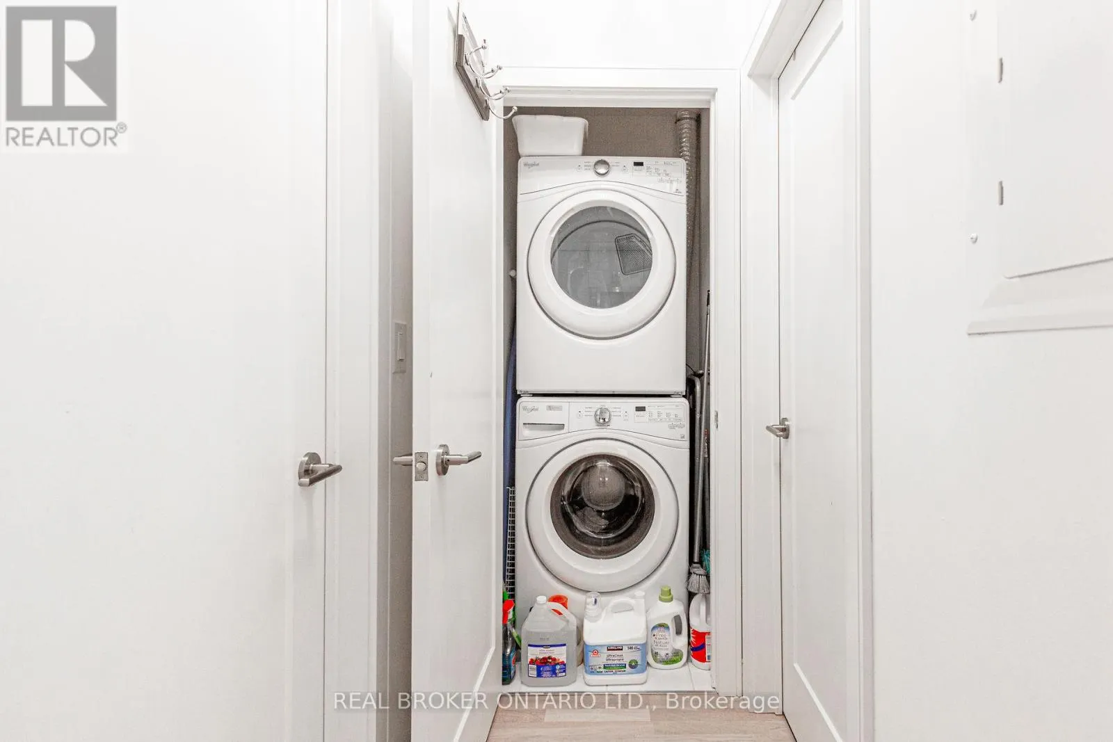 161 - 1575 LAKESHORE ROAD