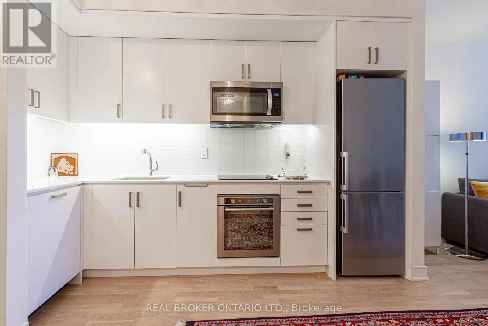 161 - 1575 LAKESHORE ROAD