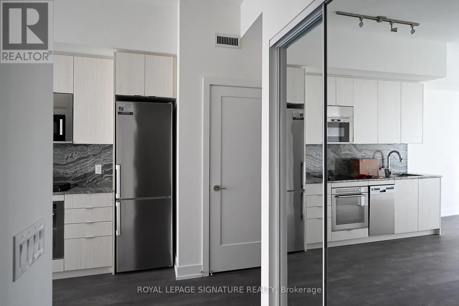 2032 - 5 MABELLE AVENUE