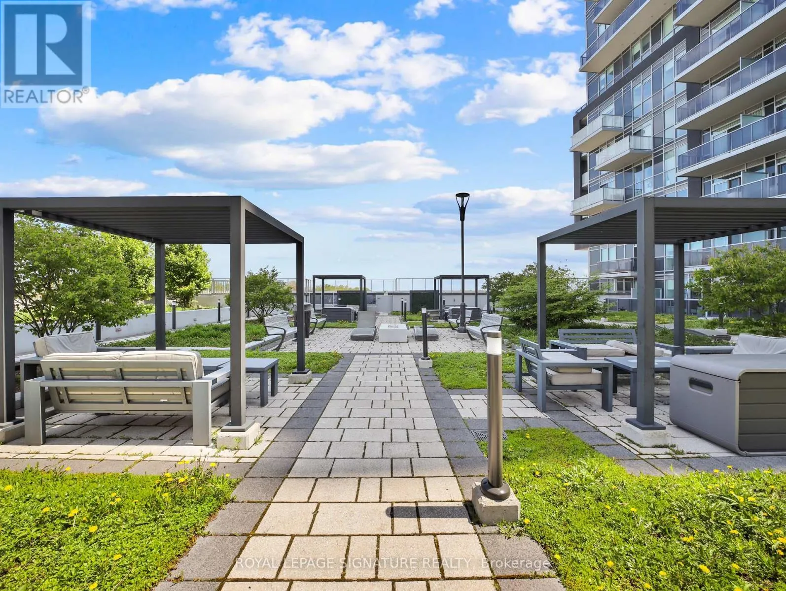 610 - 2081 FAIRVIEW STREET