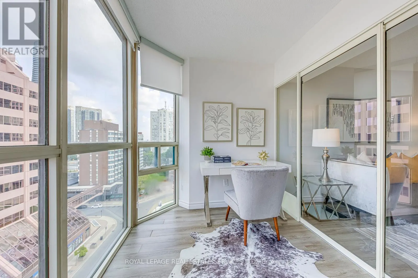 1008 - 265 ENFIELD PLACE