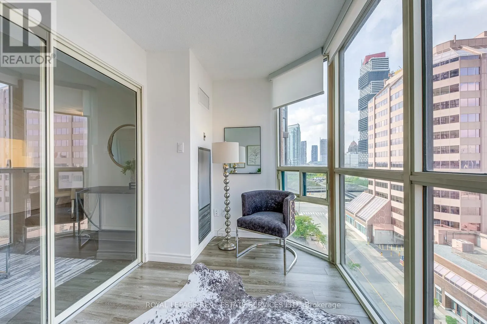 1008 - 265 ENFIELD PLACE