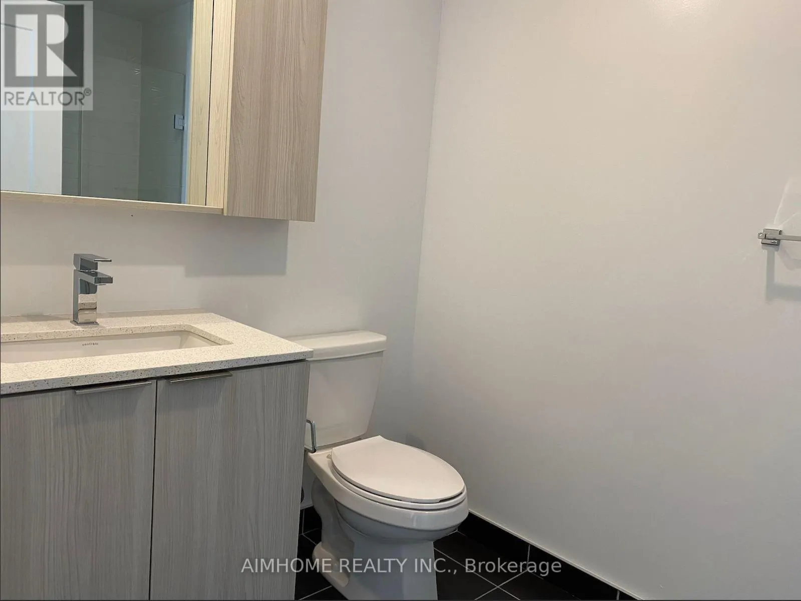 3206 - 70 ANNIE CRAIG DRIVE