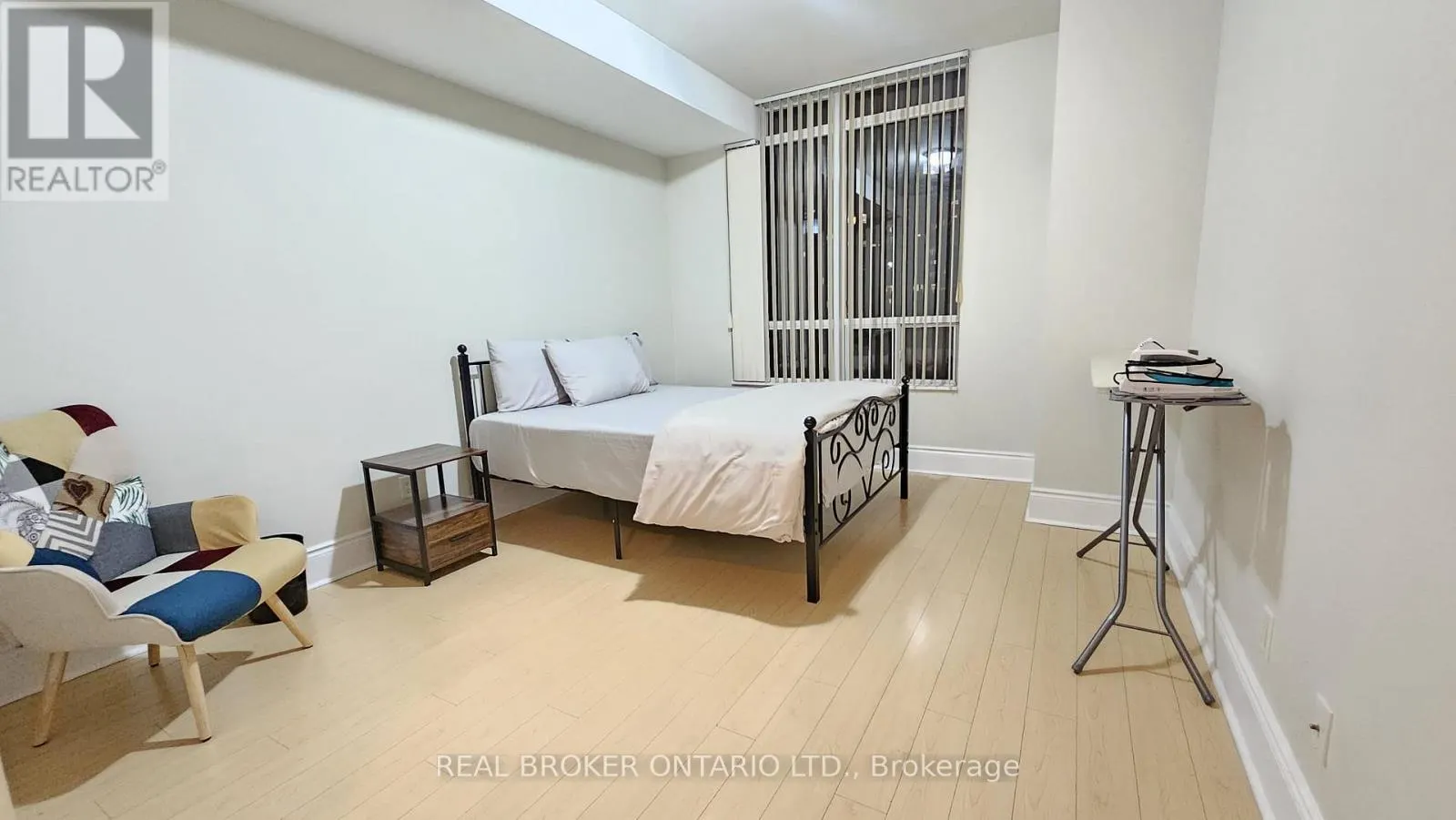 2803 - 3880 DUKE OF YORK BOULEVARD