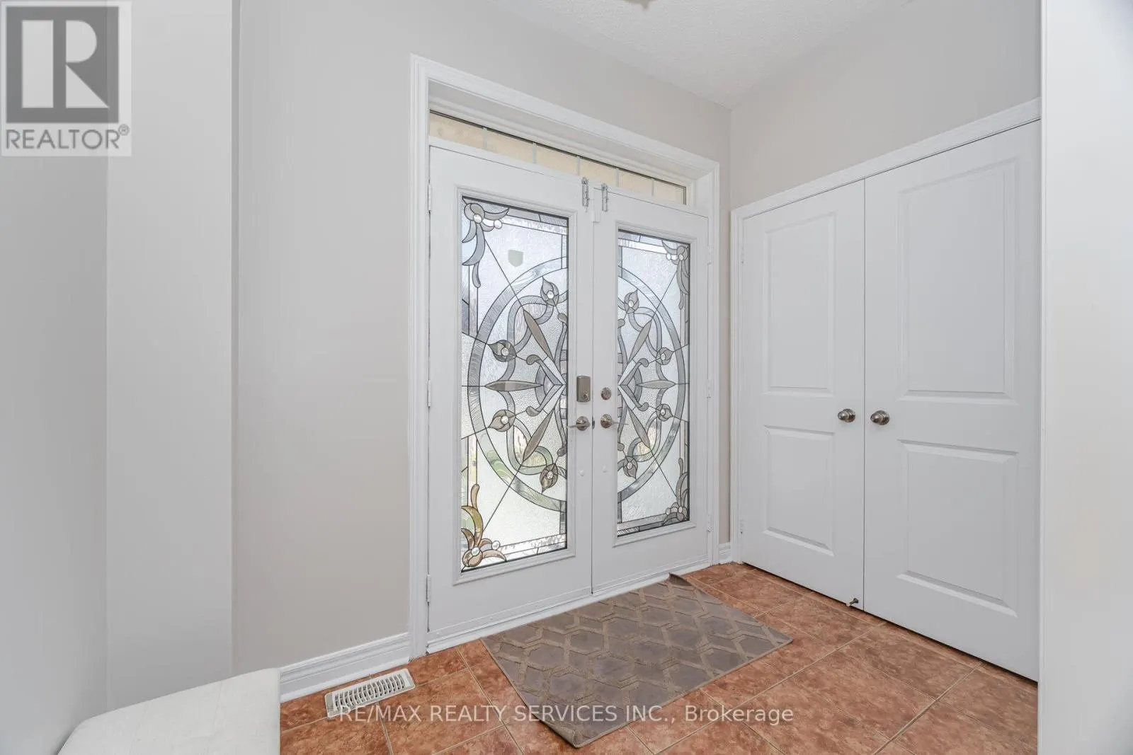 232 SUSSEXVALE DRIVE