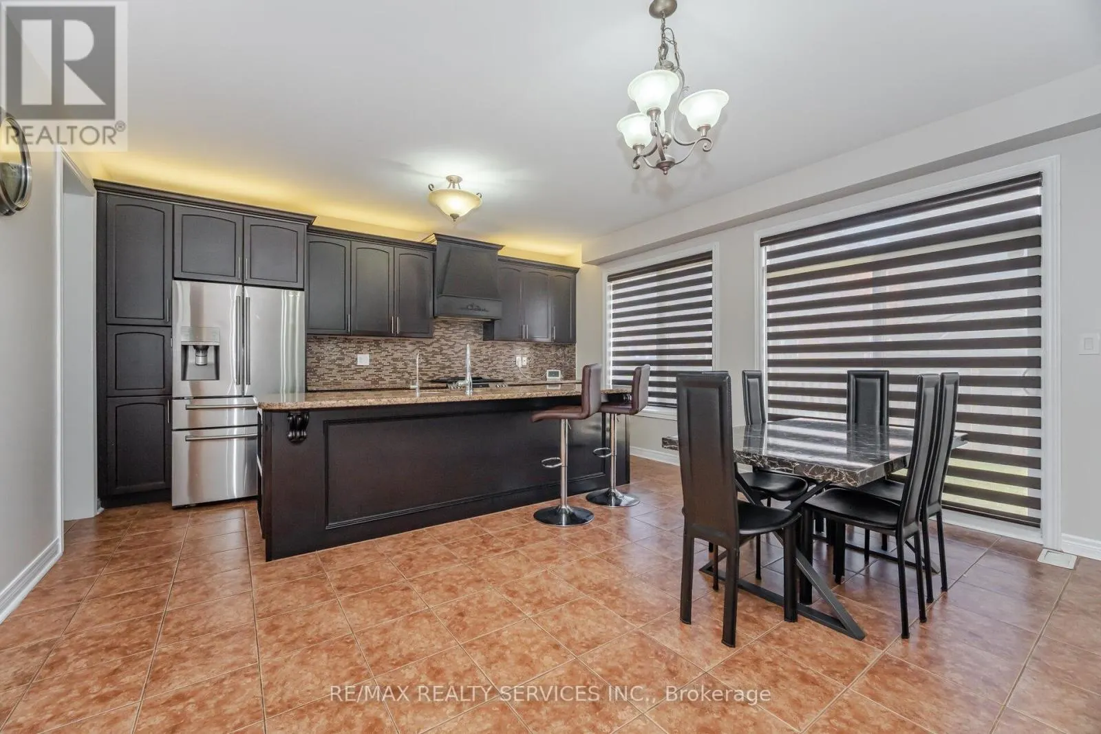 232 SUSSEXVALE DRIVE