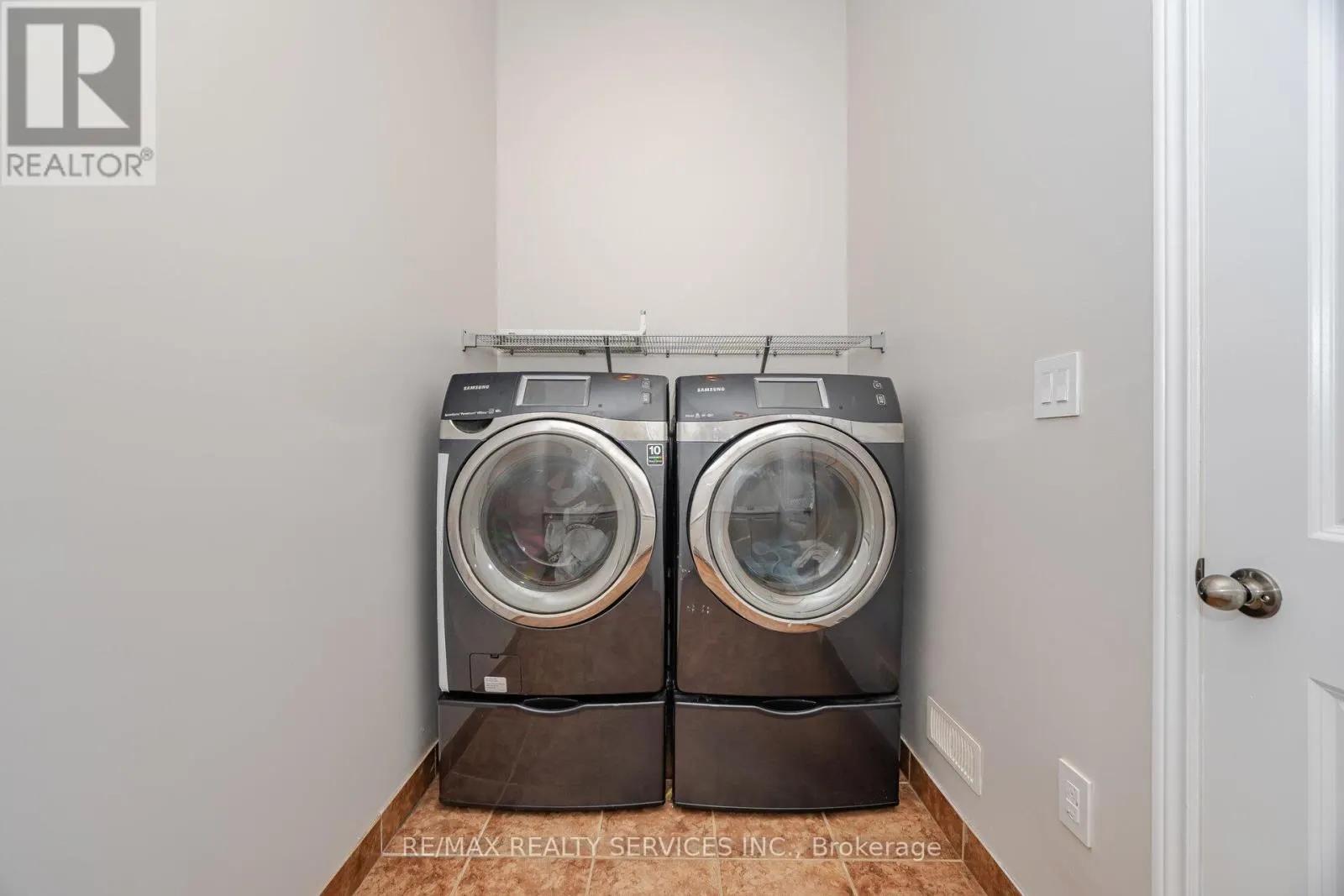 232 SUSSEXVALE DRIVE