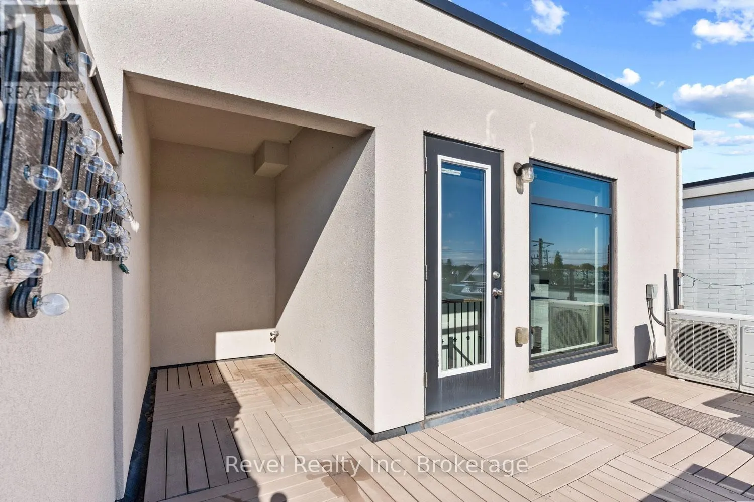 702 - 138 WIDDICOMBE HILL BOULEVARD, #702