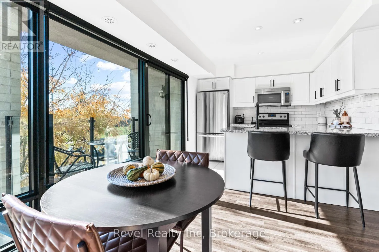 702 - 138 WIDDICOMBE HILL BOULEVARD, #702