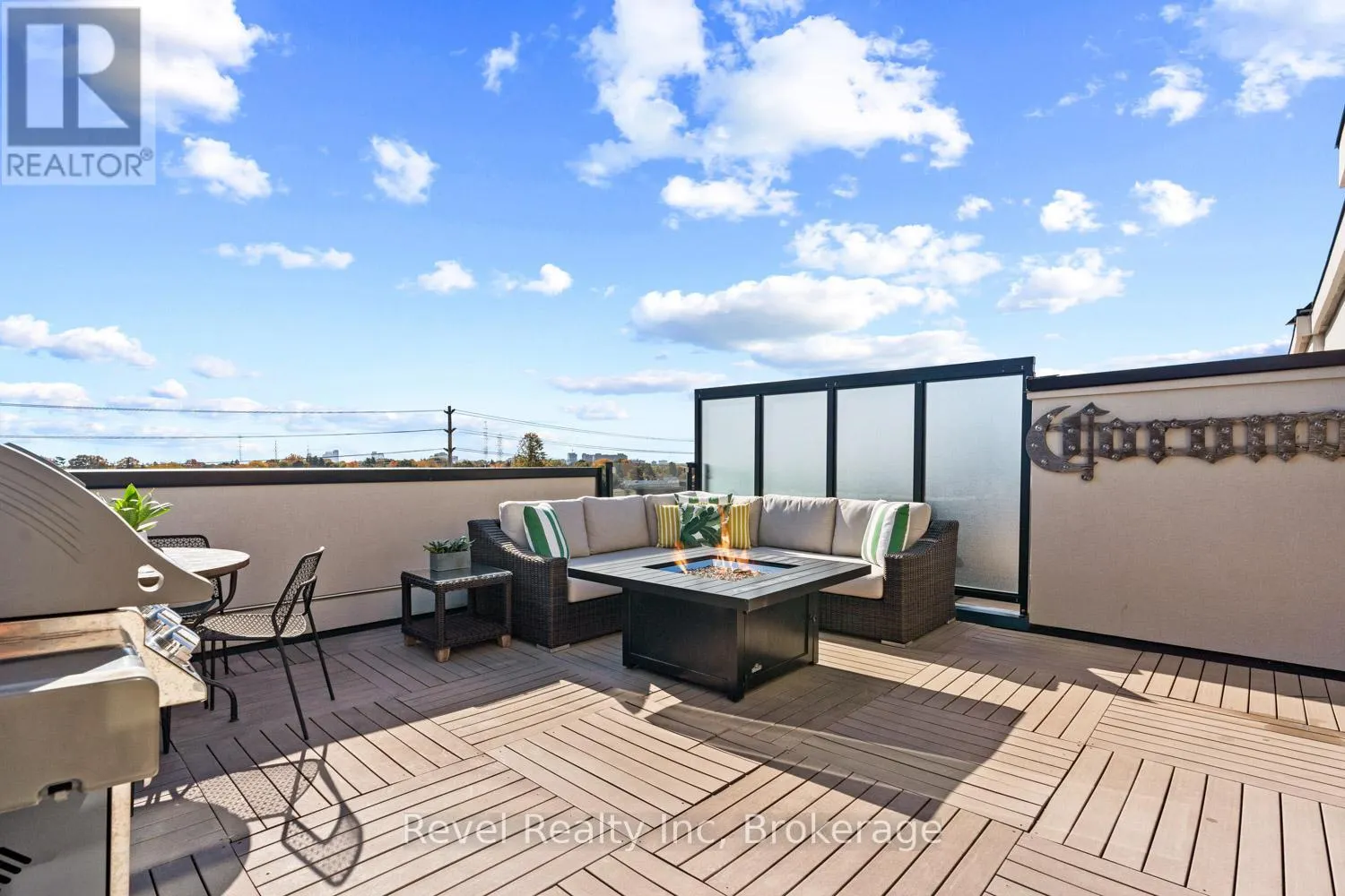 702 - 138 WIDDICOMBE HILL BOULEVARD, #702