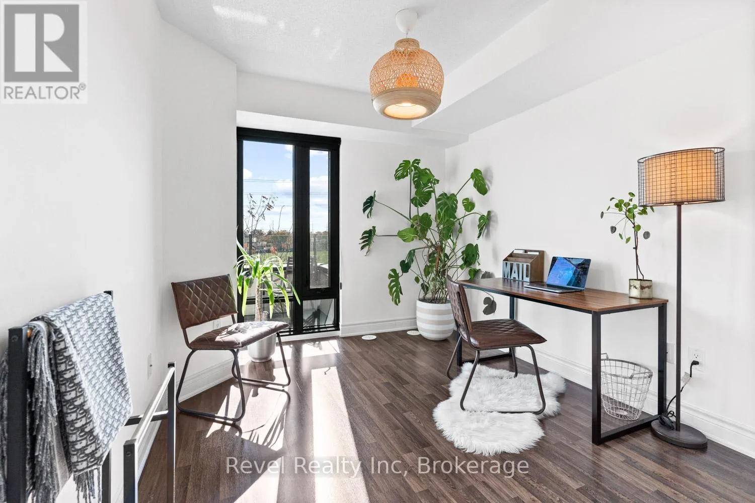 702 - 138 WIDDICOMBE HILL BOULEVARD, #702