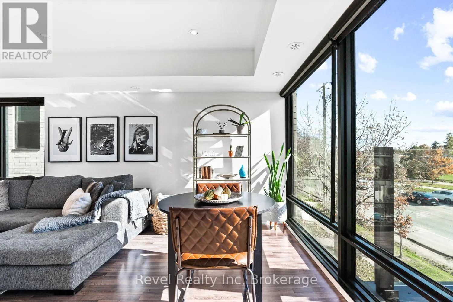 702 - 138 WIDDICOMBE HILL BOULEVARD, #702