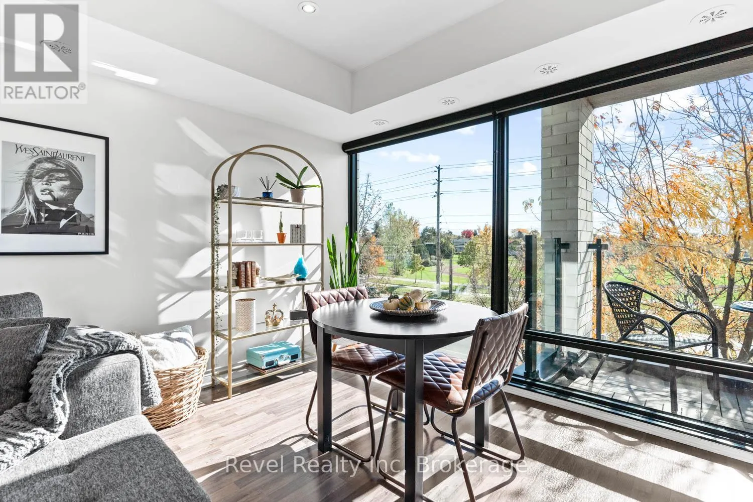 702 - 138 WIDDICOMBE HILL BOULEVARD, #702