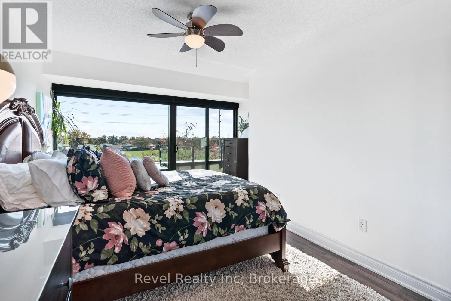 702 - 138 WIDDICOMBE HILL BOULEVARD, #702