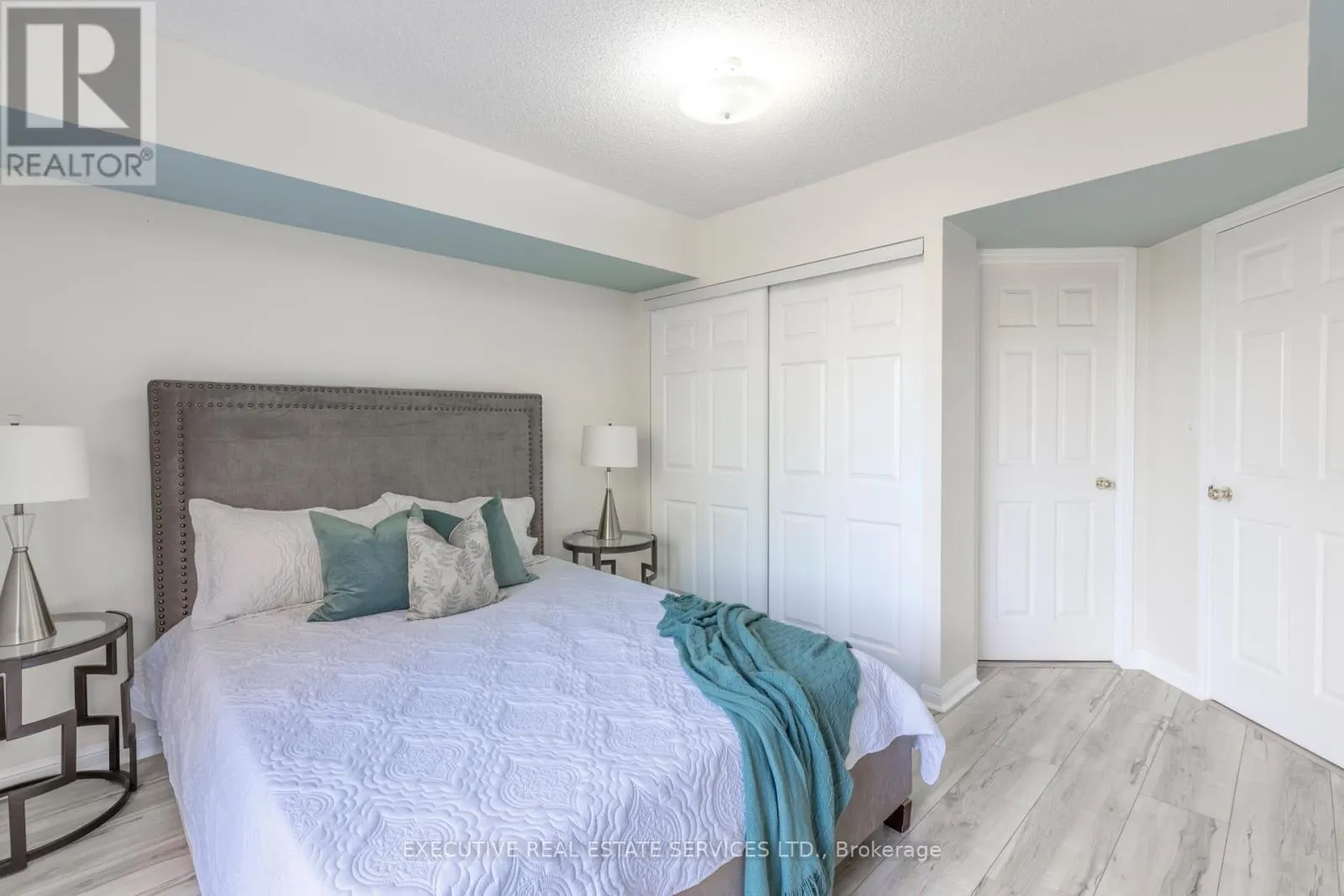 2101 - 3045 FINCH AVENUE W