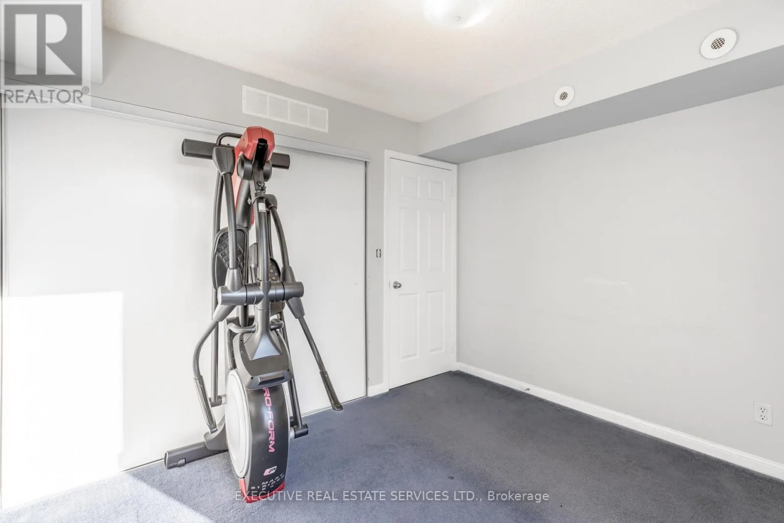 2101 - 3045 FINCH AVENUE W