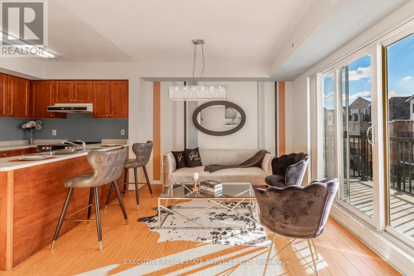 2101 - 3045 FINCH AVENUE W