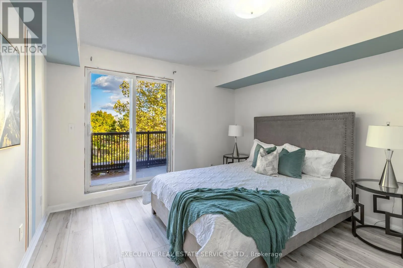 2101 - 3045 FINCH AVENUE W