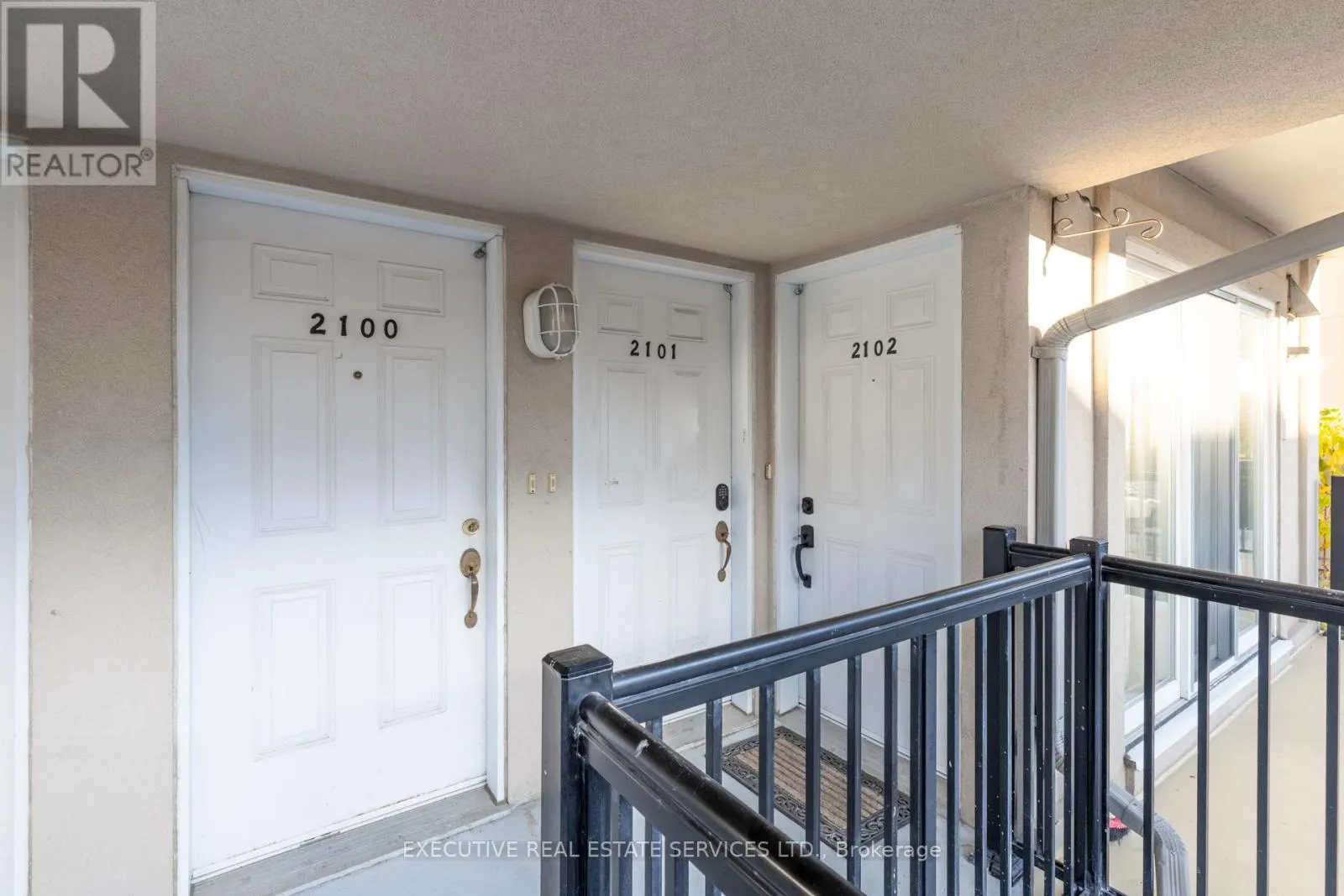 2101 - 3045 FINCH AVENUE W