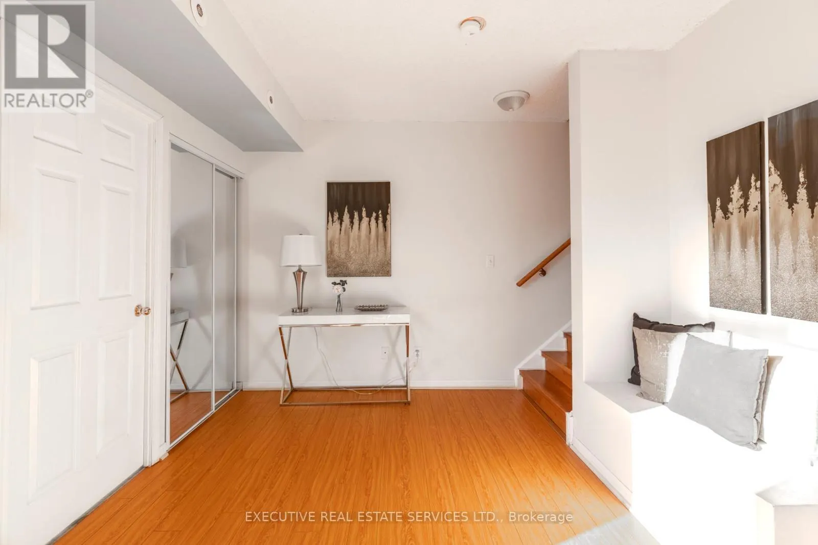 2101 - 3045 FINCH AVENUE W