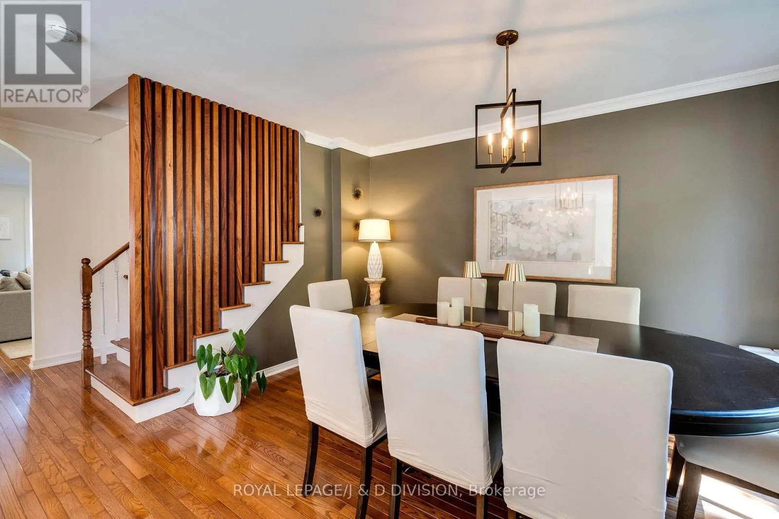 2448 CAPILANO CRESCENT