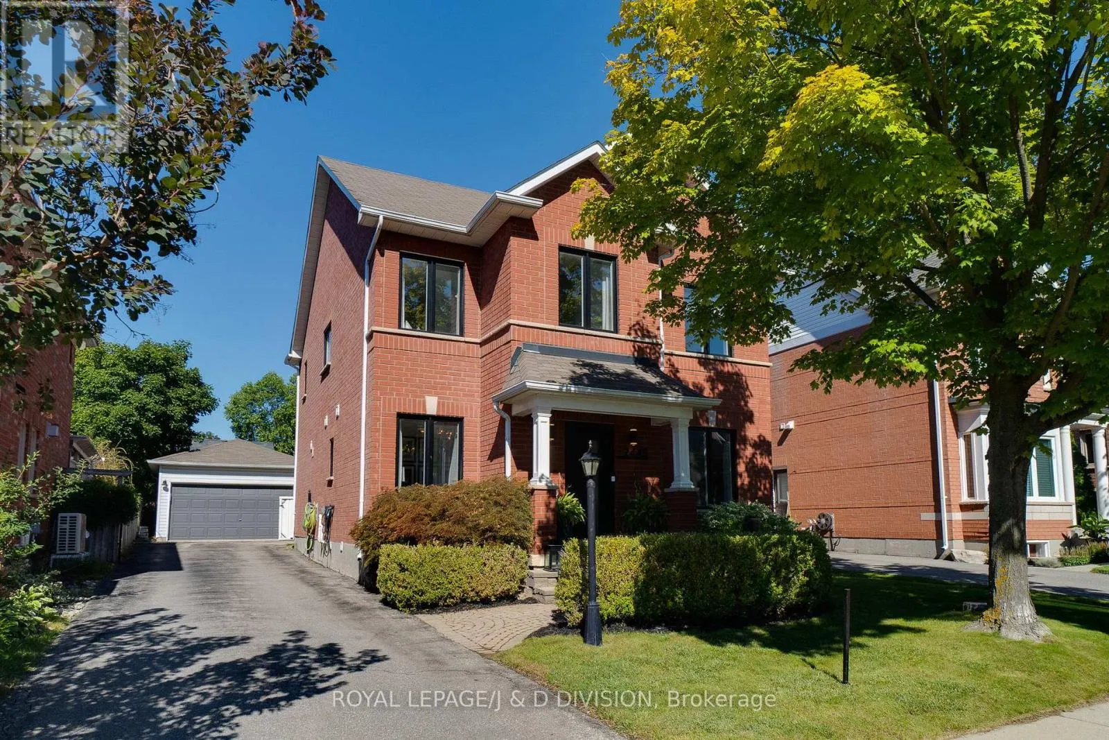 2448 CAPILANO CRESCENT
