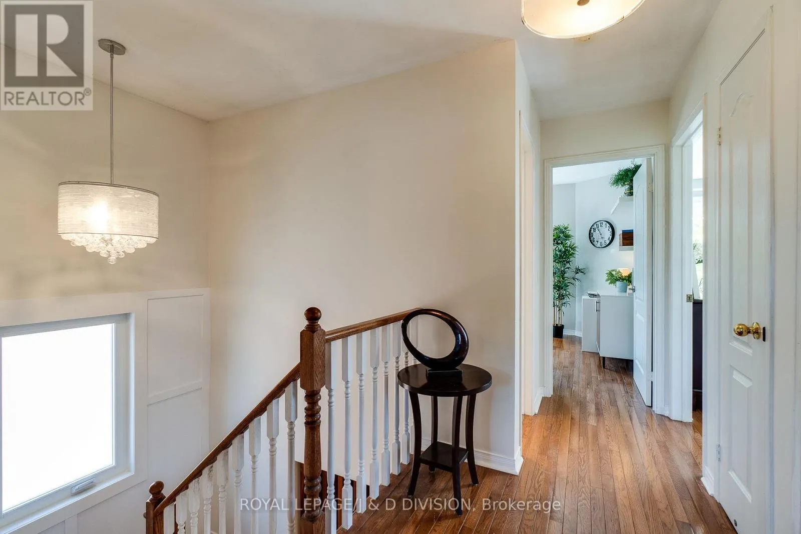 2448 CAPILANO CRESCENT