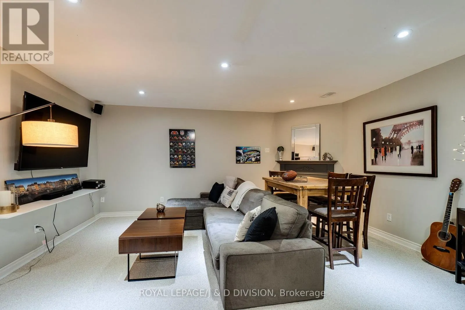 2448 CAPILANO CRESCENT