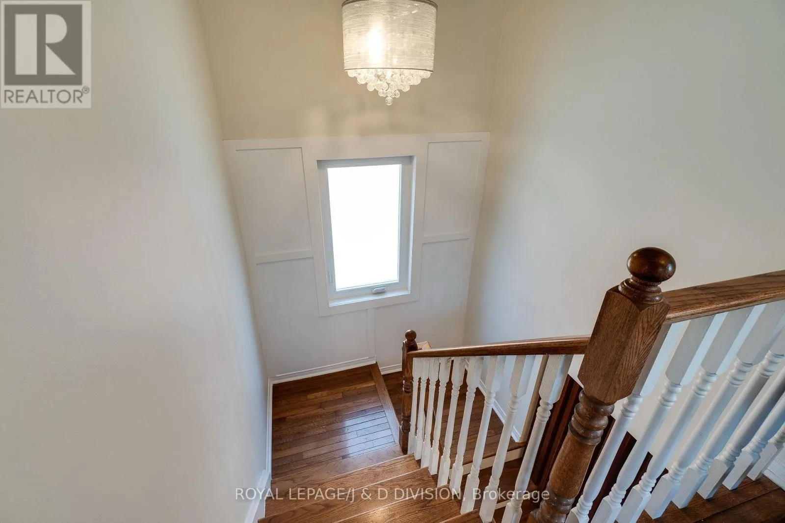 2448 CAPILANO CRESCENT