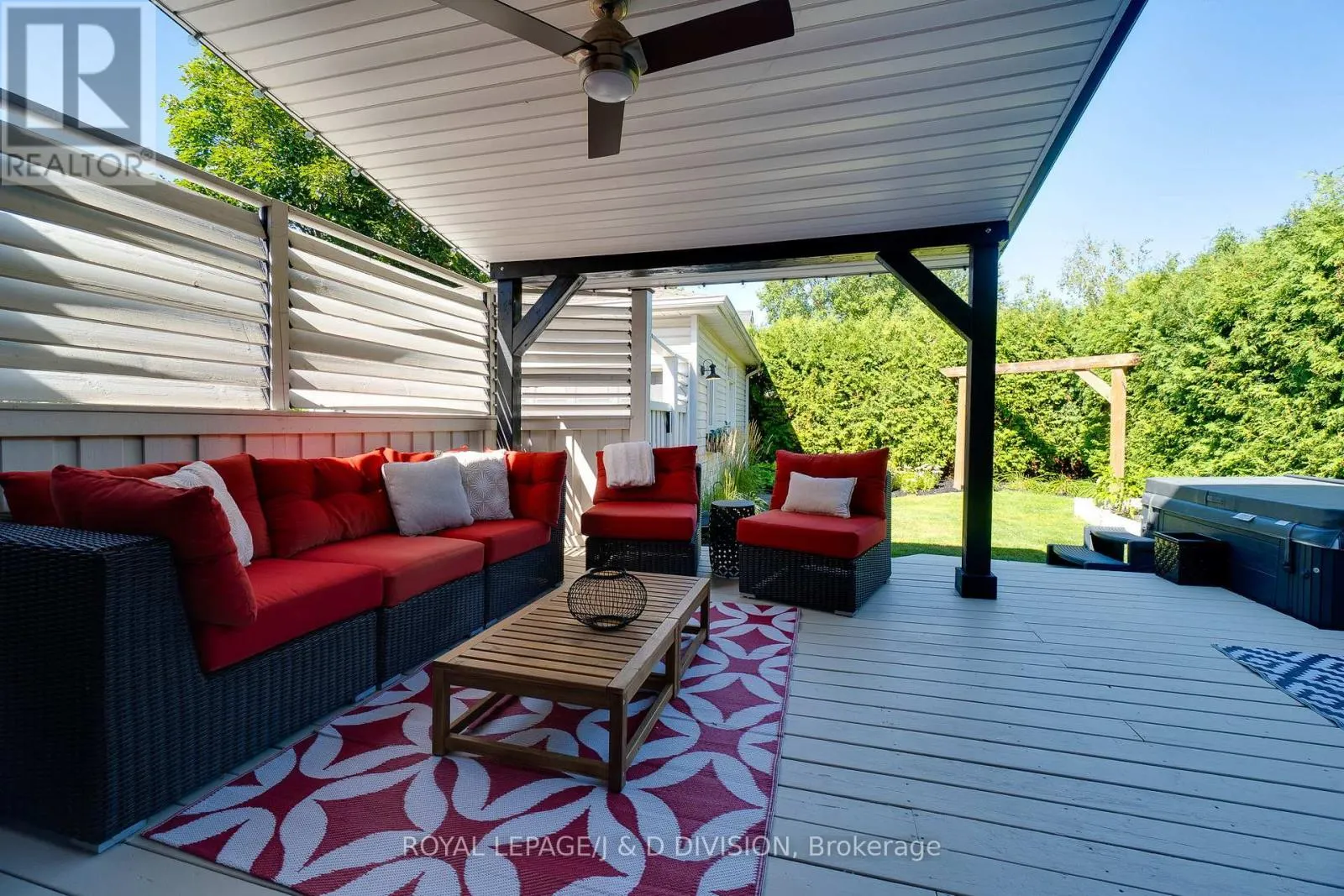 2448 CAPILANO CRESCENT