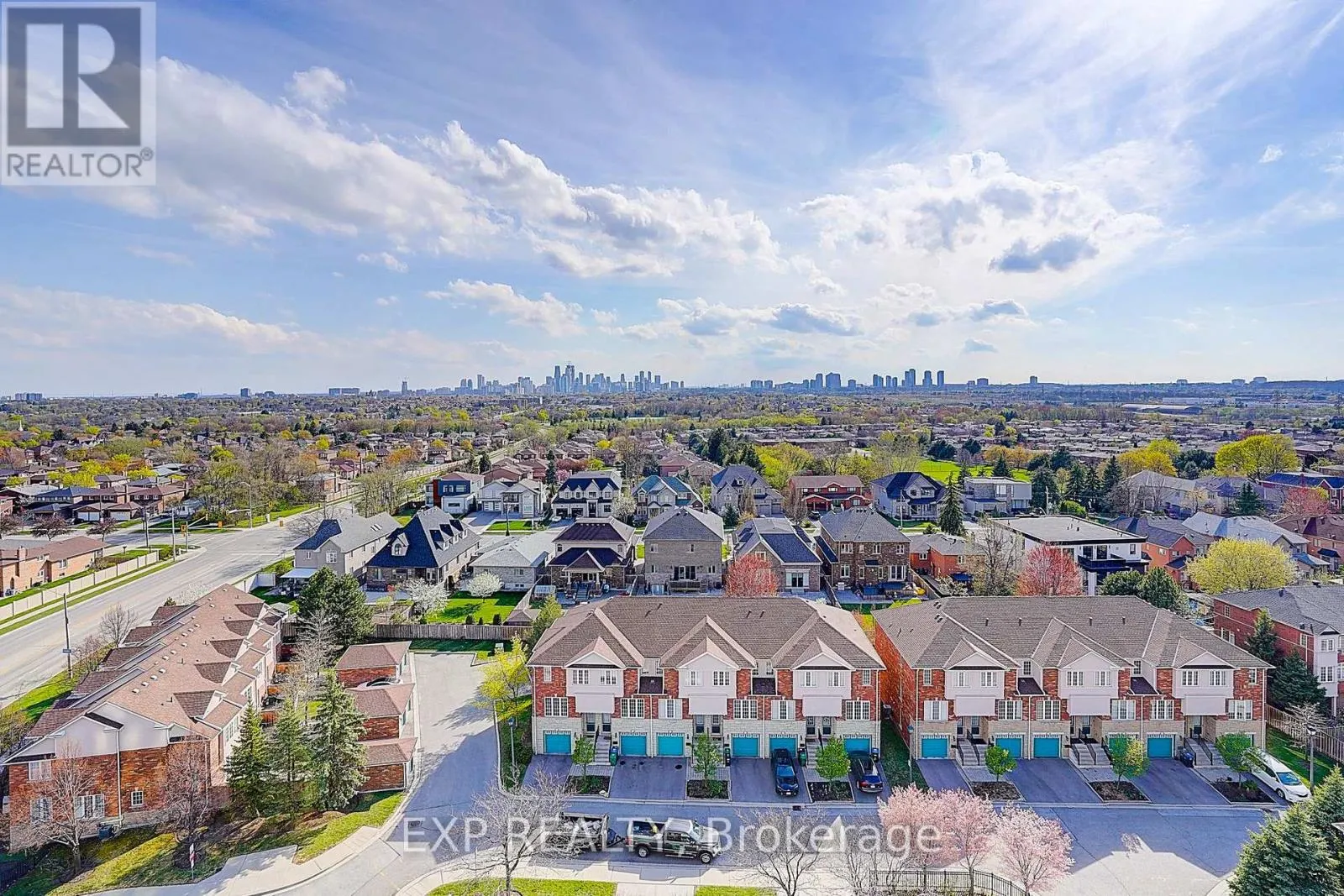 1111 - 1359 RATHBURN ROAD E