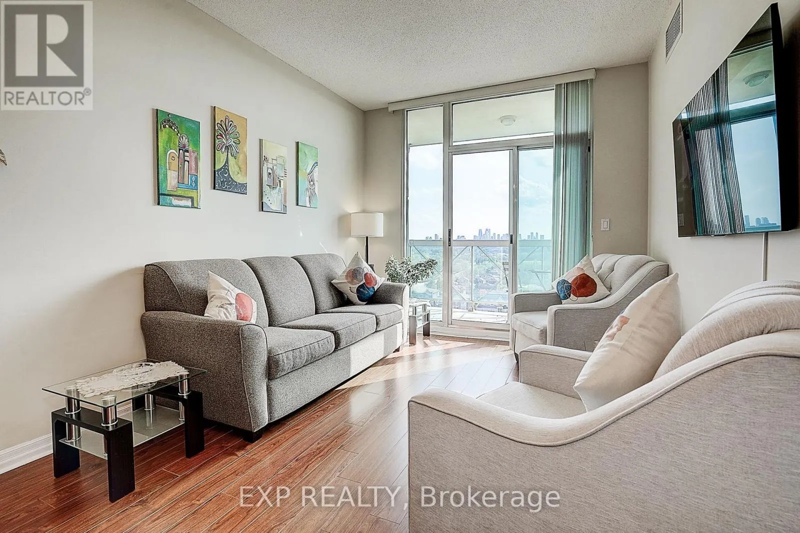 1111 - 1359 RATHBURN ROAD E