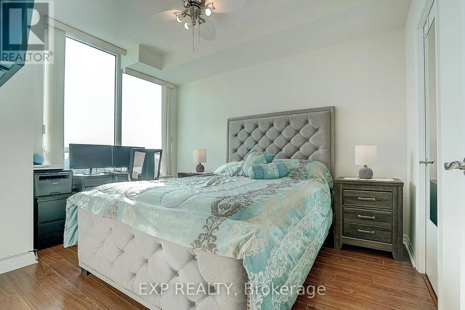 1111 - 1359 RATHBURN ROAD E