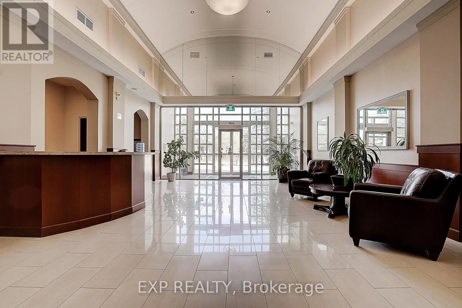 1111 - 1359 RATHBURN ROAD E