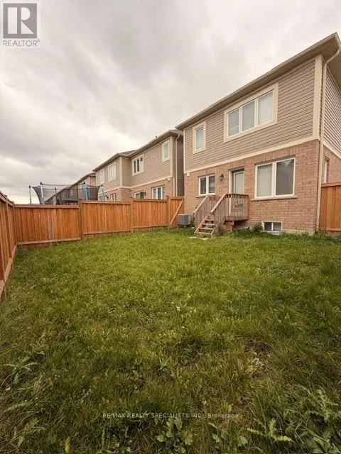 98 BENHURST CRESCENT