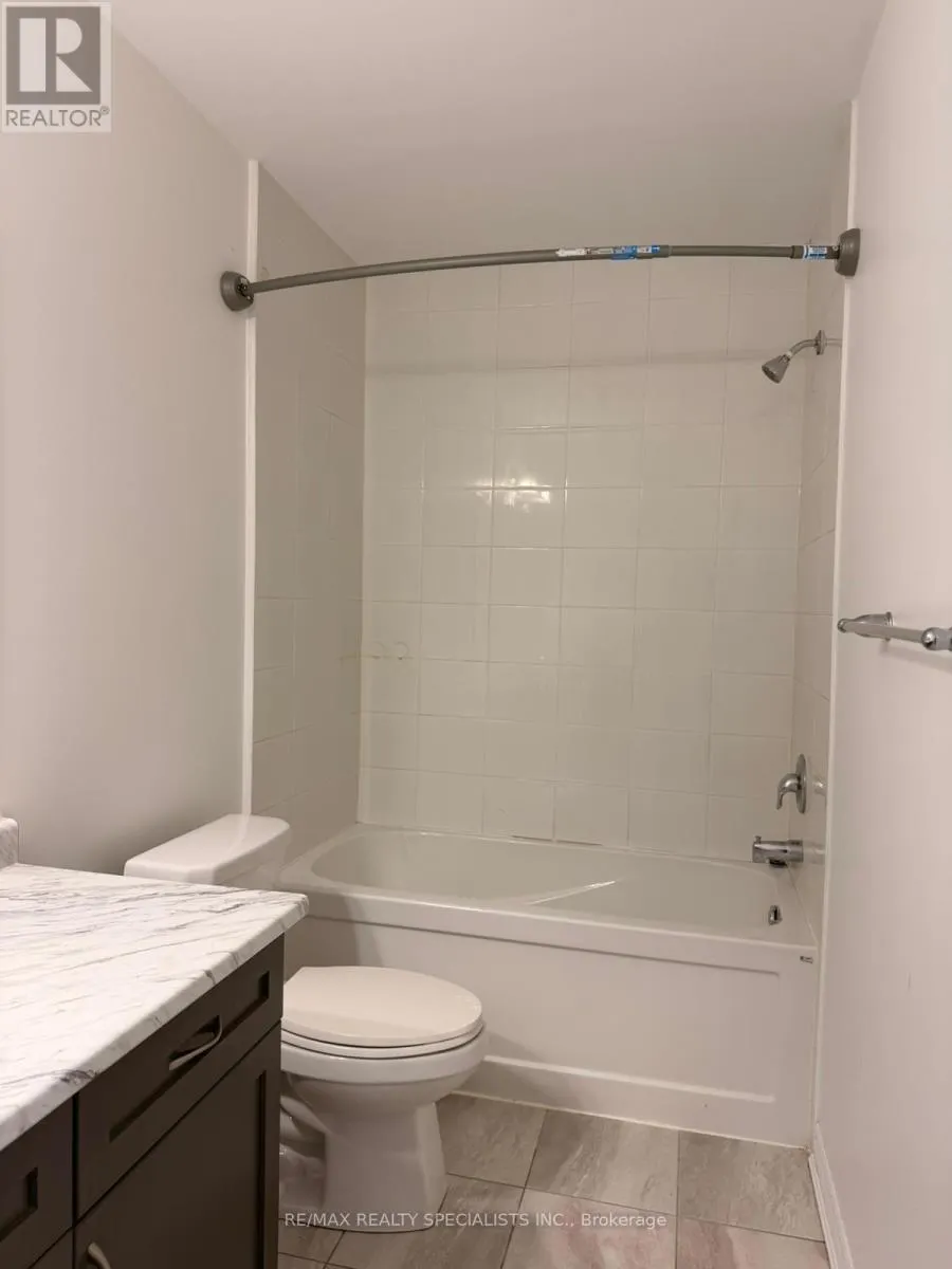 98 BENHURST CRESCENT